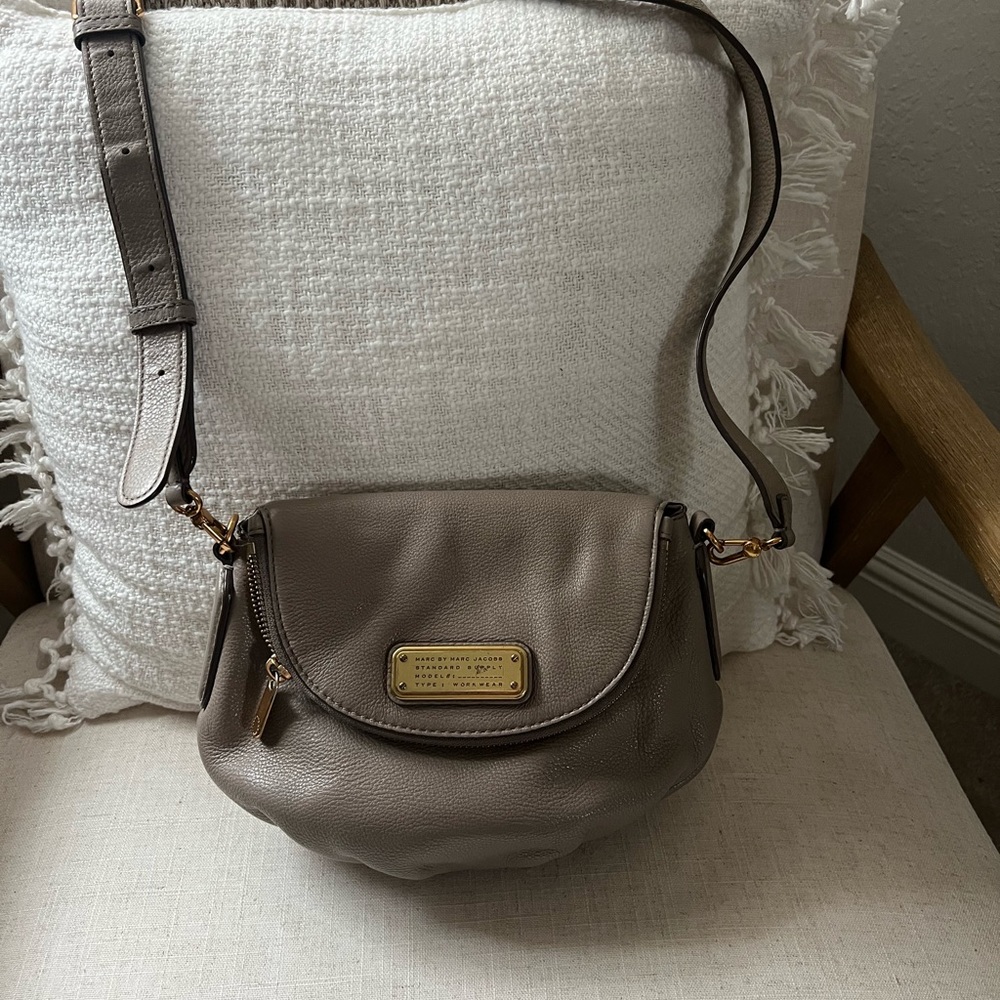 Marc Jacobs crossbody purse